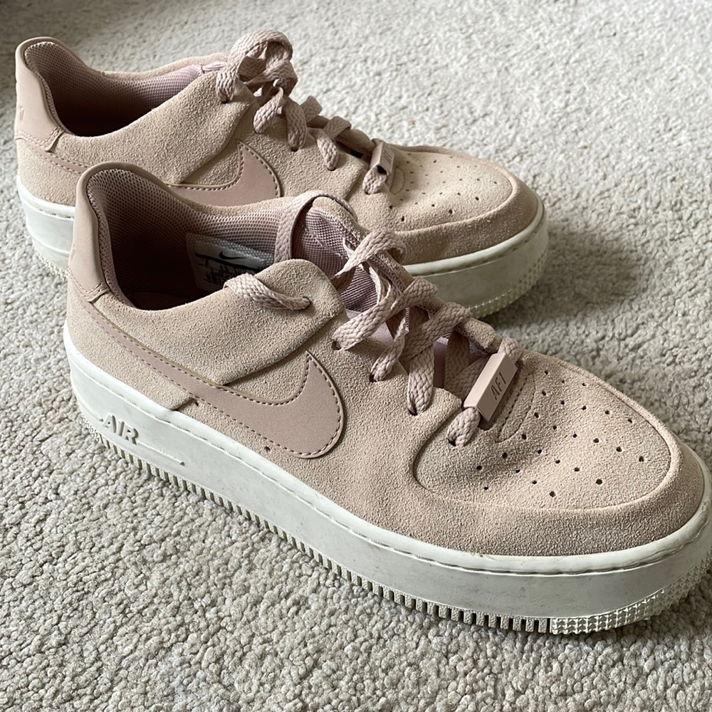 Nike Air Force 1 Sage Low